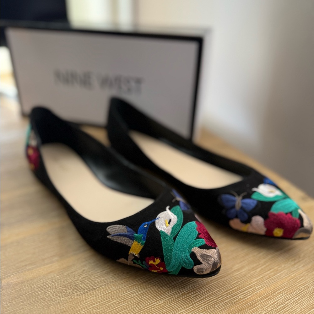Nine West Black Multicolor Embroidered Flats